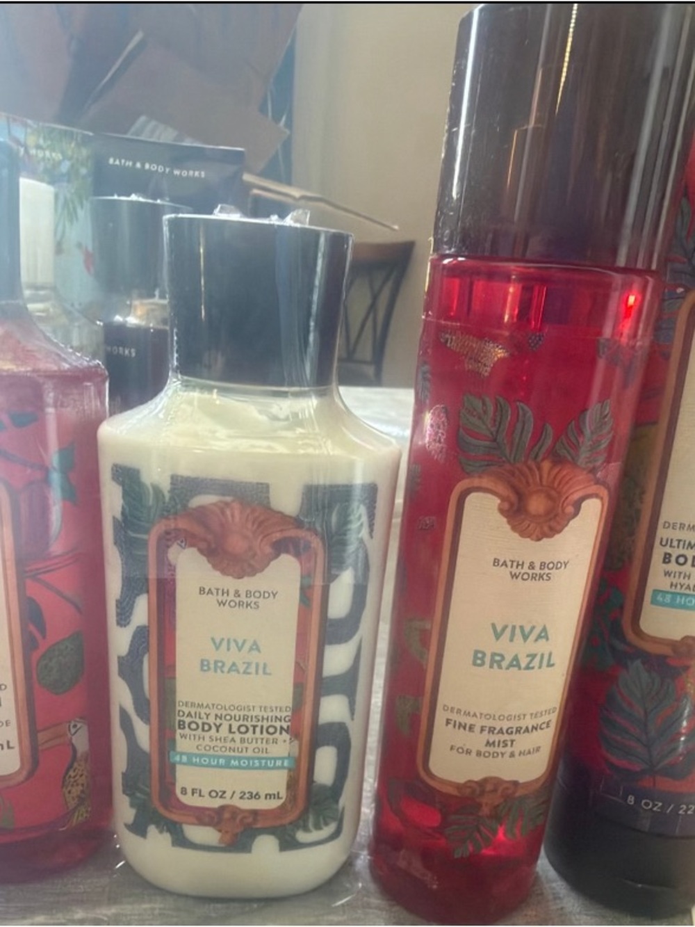 Bath & Body Works Viva Brazil Lotion & Mist - White & Red